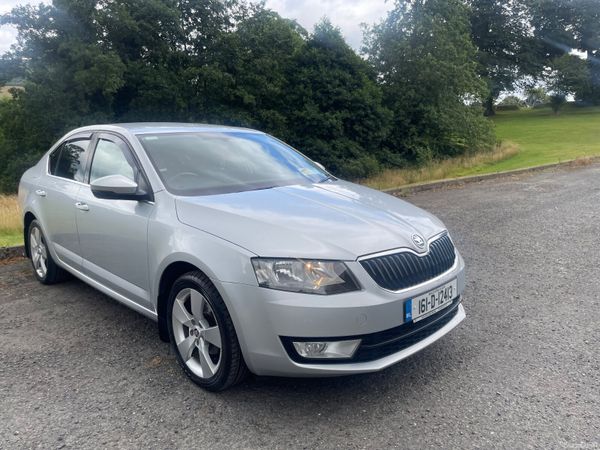 Skoda Octavia Saloon, Diesel, 2016, Silver