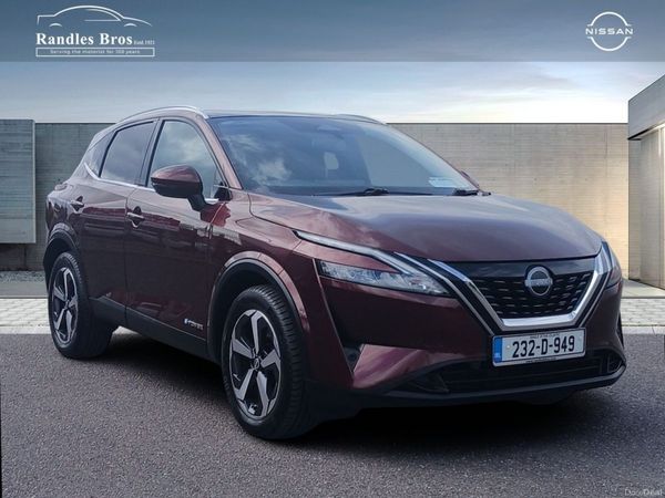 Nissan Qashqai MPV, Petrol Hybrid, 2023, Red