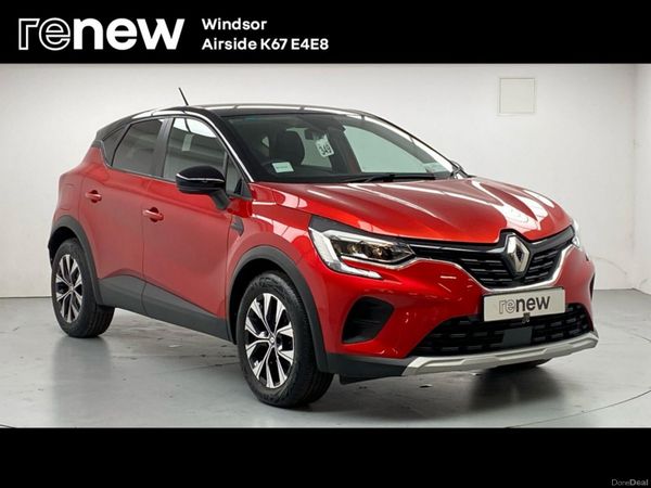Renault Captur Hatchback, Petrol, 2023, Red