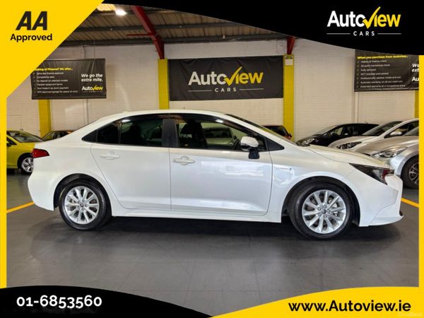 Toyota Corolla Saloon, Petrol, 2020, White