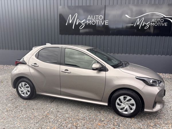 Toyota Yaris Hatchback, Petrol, 2022, Grey
