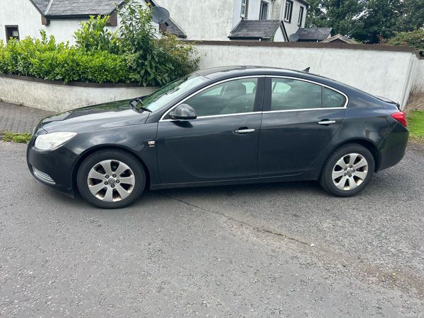 Vauxhall Insignia Hatchback, Diesel, 2012, Black