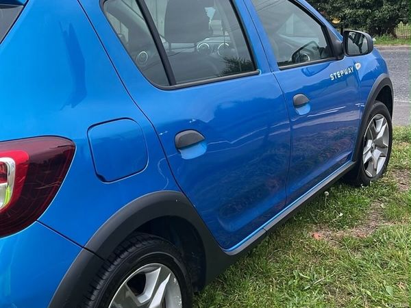 Dacia Sandero Stepway SUV, Diesel, 2014, Blue