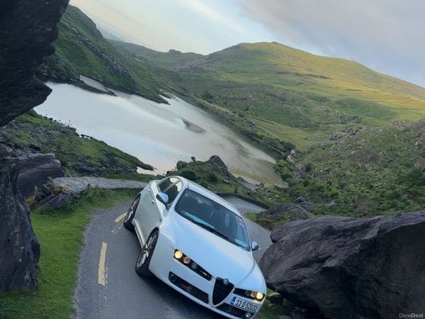 Alfa Romeo 159 Saloon, Diesel, 2011, White