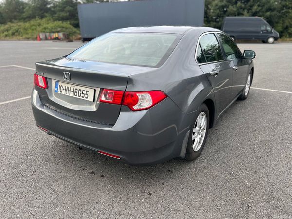 Honda Accord Saloon, Diesel, 2010, Silver