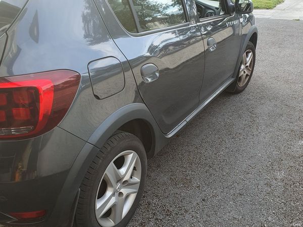 Dacia Sandero Stepway Hatchback, Petrol, 2019, Grey