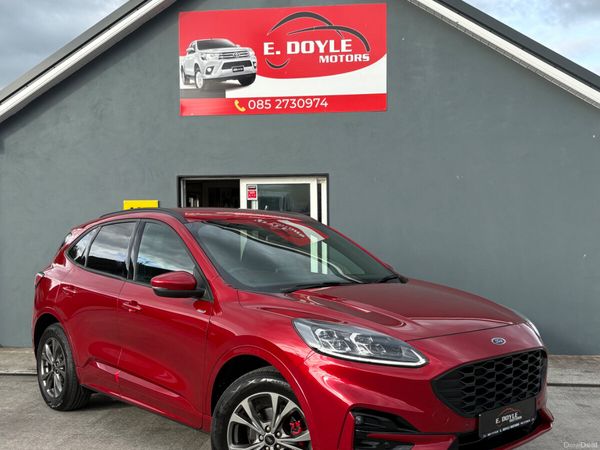 Ford Kuga SUV, Petrol Hybrid, 2023, Red
