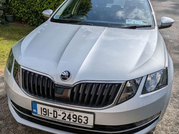Skoda Octavia Estate, Petrol, 2019, Grey
