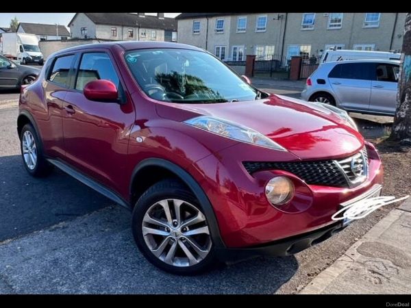 Nissan Juke SUV, Petrol, 2012, Red