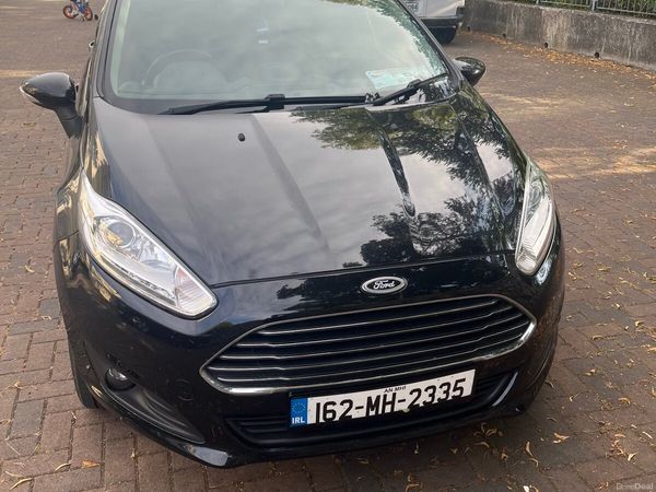 Ford Fiesta Hatchback, Petrol, 2016, Black