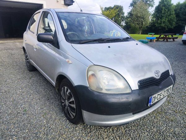 Toyota Yaris Hatchback, Petrol, 2001, Silver