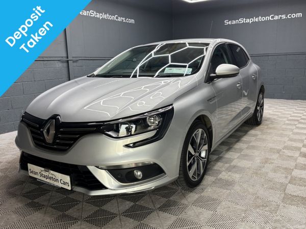 Renault Megane Hatchback, Diesel, 2017, Silver