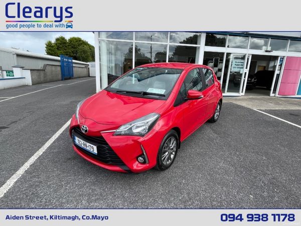 Toyota Yaris Hatchback, Petrol, 2018, Red