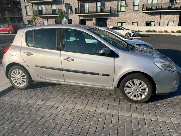 Renault Clio Hatchback, Ethanol Petrol, 2011, Silver