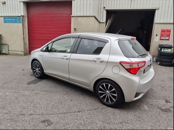 Toyota Vitz Hatchback, Petrol Hybrid, 2017, Silver