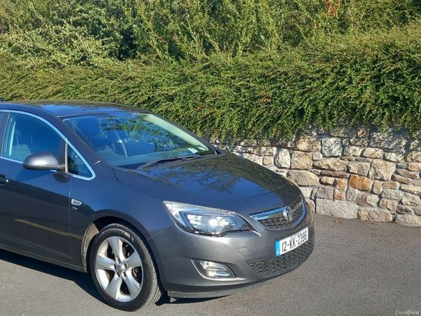 Vauxhall Astra Hatchback, Diesel, 2012, Grey