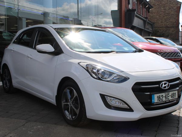 Hyundai i30 Hatchback, Petrol, 2016, White