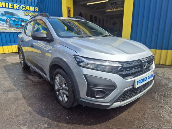 Dacia Sandero Hatchback, Petrol Gas, 2021, Grey