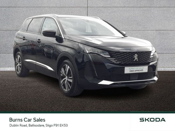 Peugeot 5008 MPV, Diesel, 2024, Black