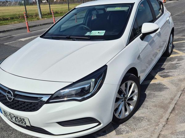 Opel Astra Hatchback, Petrol, 2016, White