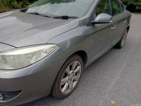Renault Fluence Saloon, Diesel, 2011, Grey