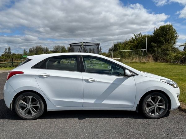 Hyundai i30 Hatchback, Diesel, 2016, White