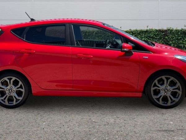 Ford Fiesta Hatchback, Petrol, 2020, Red