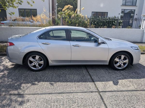 Honda Accord Saloon, Diesel, 2013, Silver