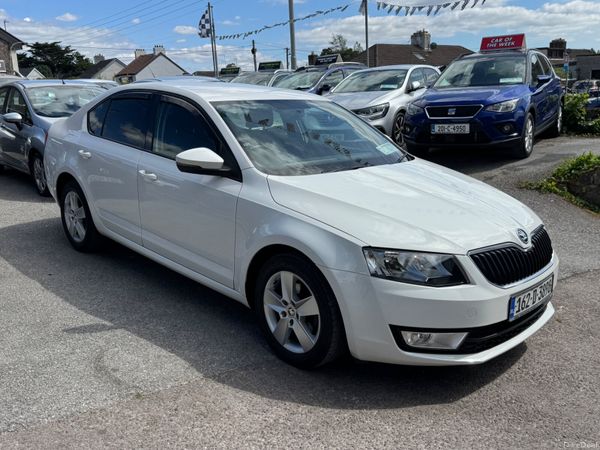 Skoda Octavia Saloon, Diesel, 2016, White