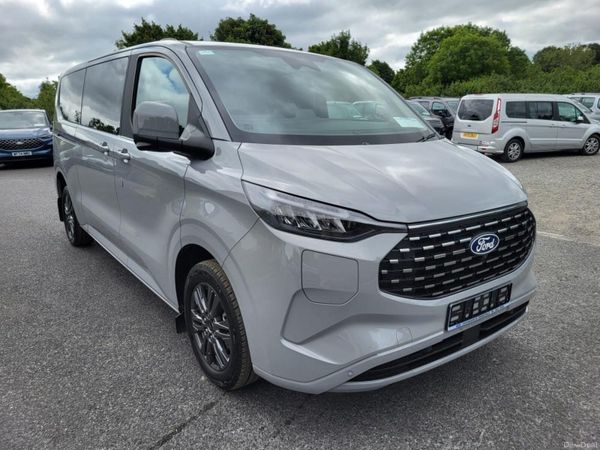 Ford Tourneo Custom MPV, Petrol Plug-in Hybrid, 2026, Grey