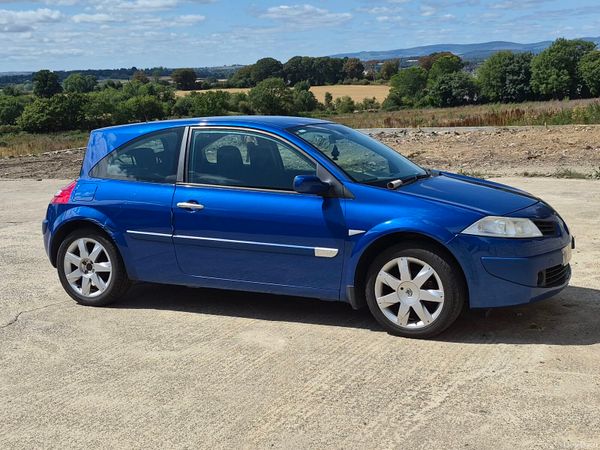 Renault Megane Hatchback, Petrol, 2006, Blue