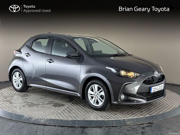 Toyota Yaris Hatchback, Petrol, 2023, Grey