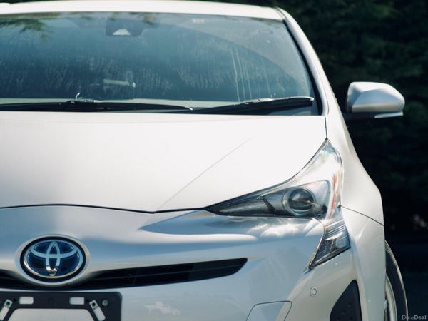 Toyota Prius Saloon, Petrol Hybrid, 2018, Silver