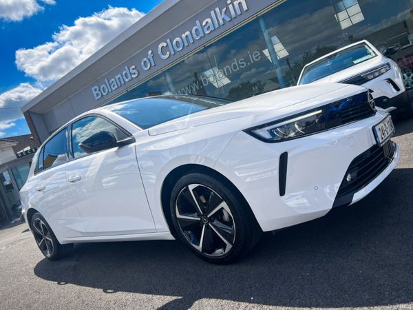 Opel Astra Hatchback, Petrol, 2024, White