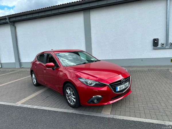 Mazda Mazda3 Hatchback, Diesel, 2015, Red