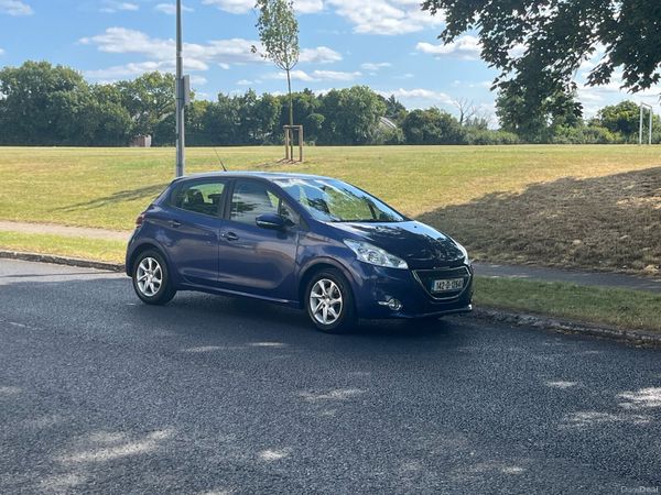 Peugeot 208 Hatchback, Petrol, 2014, Blue