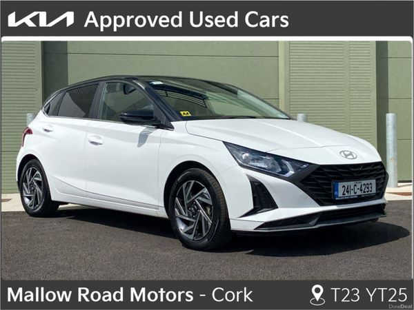Hyundai i20 Hatchback, Petrol, 2024, White