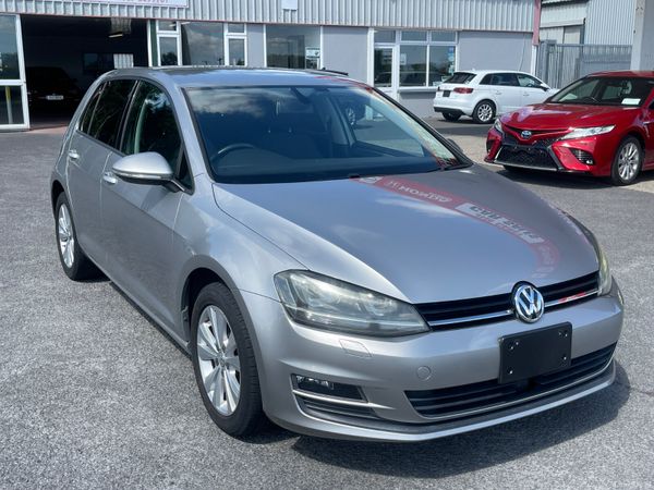 Volkswagen Golf Hatchback, Petrol, 2015, Silver