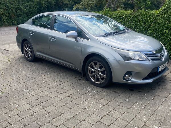 Toyota Avensis Saloon, Diesel, 2012, Grey