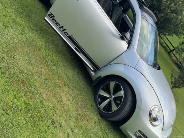 Volkswagen Beetle Hatchback, Diesel, 2016, Silver