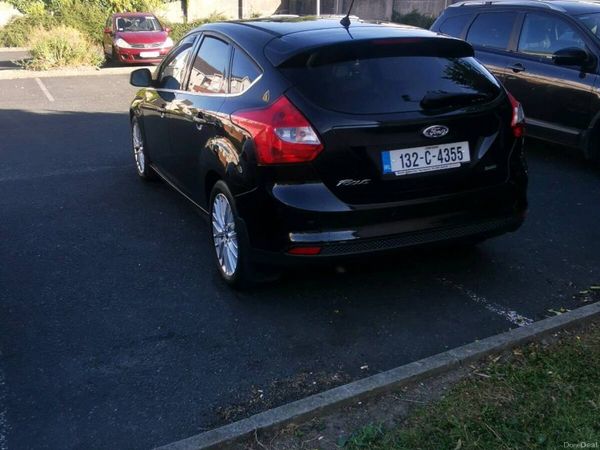 Ford Focus Hatchback, Petrol, 2013, Black