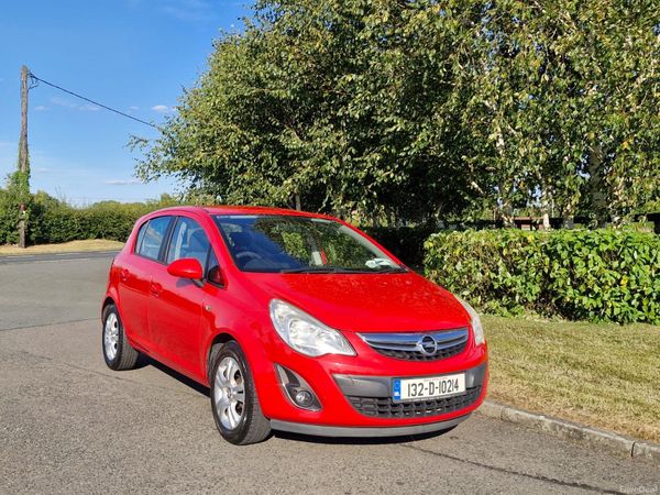 Opel Corsa Hatchback, Petrol, 2013, Red