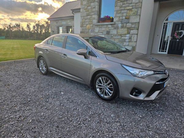Toyota Avensis Saloon, Diesel, 2016, Bronze