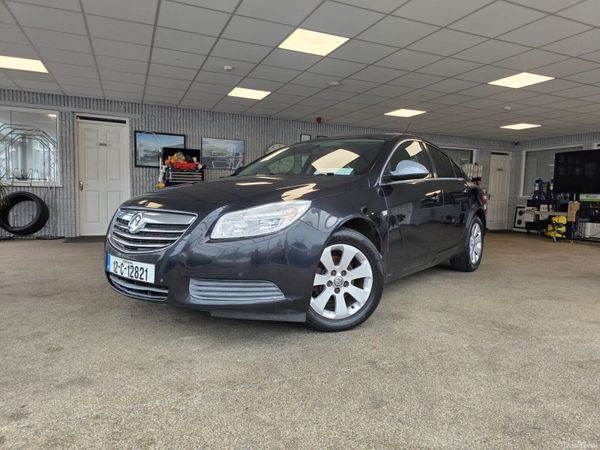Vauxhall Insignia Hatchback, Diesel, 2012, Black