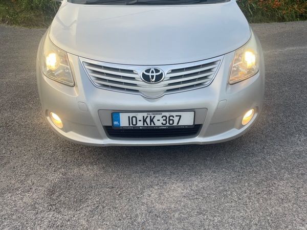 Toyota Avensis Saloon, Diesel, 2010, Silver