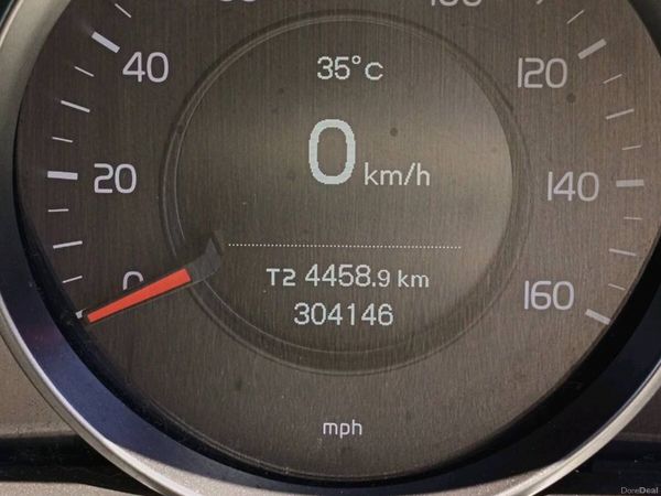 Volvo V40 Hatchback, Diesel, 2016, Bronze