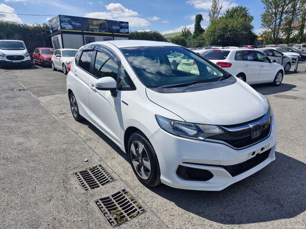 Honda Fit Hatchback, Petrol Hybrid, 2019, White