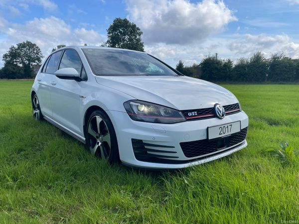 Volkswagen Golf Hatchback, Petrol, 2017, White