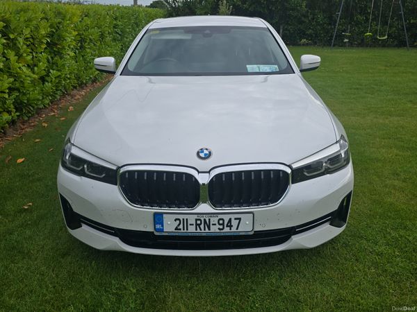 BMW 5-Series Saloon, Petrol Plug-in Hybrid, 2021, White