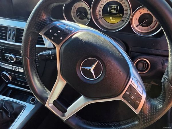 Mercedes-Benz C-Class Saloon, Diesel, 2011, Black